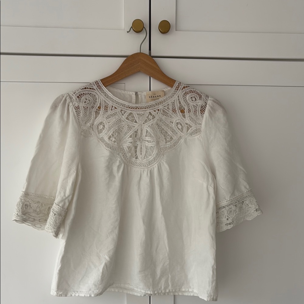 Sezane linen top with lace. Size 38/6